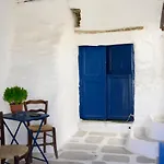 The Castle House, A Living Museum Vila