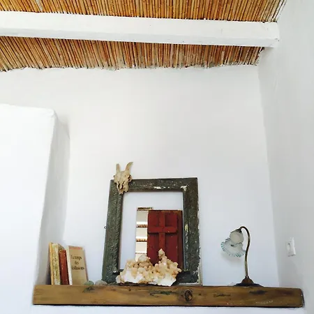 The Castle House, A Living Museum * Chora