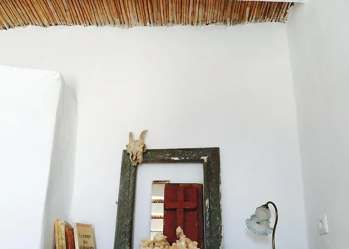 The Castle House, A Living Museum * Chora (Ios)